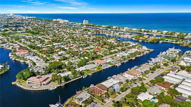 2637 Ne 28th Court, Lighthouse Point