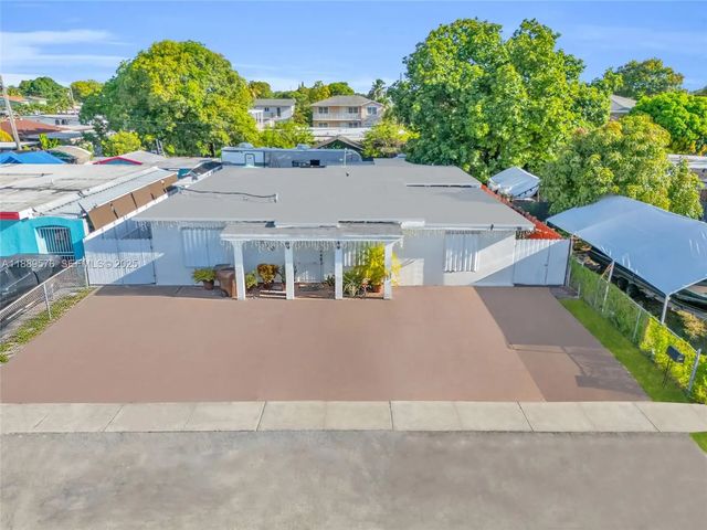 830 E 12th Place, Hialeah