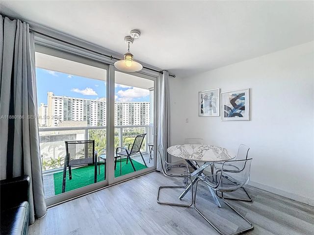 4 of 23 - 19201 Collins Avenue #636, Sunny Isles Beach, FL