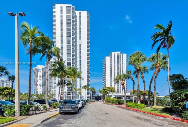 2 of 24 - 20515 E Country Club Drive #343, Aventura, FL