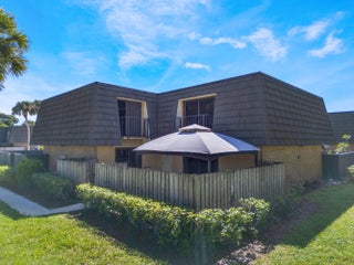 Photo of Listing #R11130395