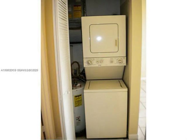 4 of 6 - 1731 Nw 96th Terrace #2g, Pembroke Pines, FL