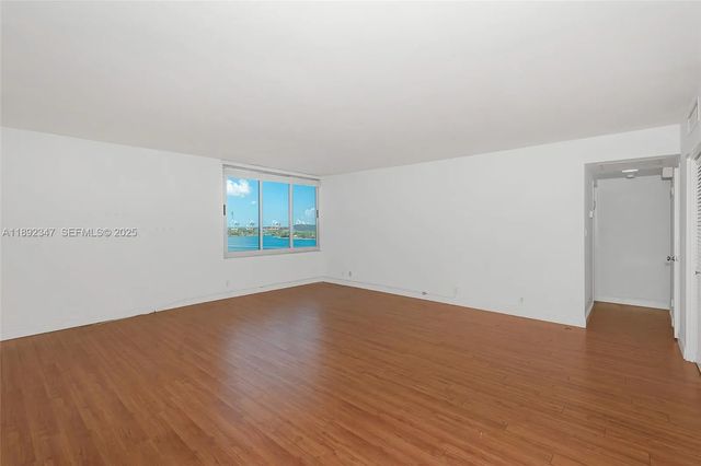 5 of 29 - 1200 West Avenue #1531, Miami Beach, FL