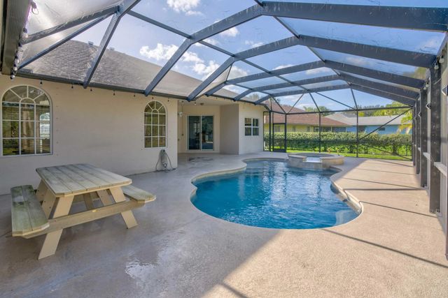 4 of 26 - 176 Sw Fernleaf Trail, Port St. Lucie, FL