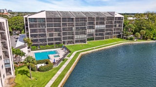 Photo of Listing #R11130561