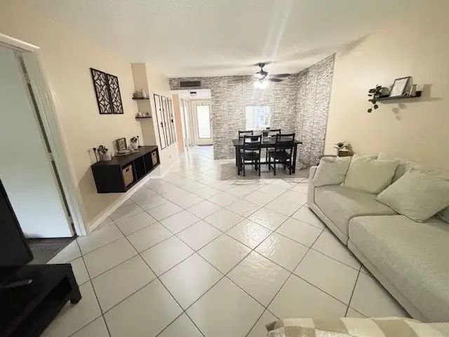 3 of 12 - N/A, Tamarac, FL
