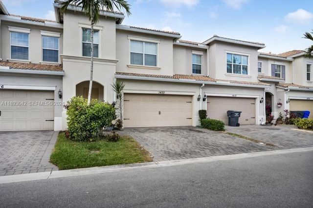 1422 Silk Oak Drive, Hollywood