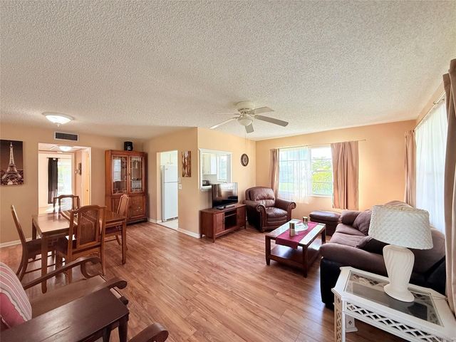 204 Oakridge M #204, Deerfield Beach