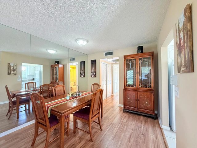 2 of 34 - 204 Oakridge M #204, Deerfield Beach, FL