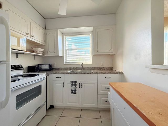 5 of 34 - 204 Oakridge M #204, Deerfield Beach, FL