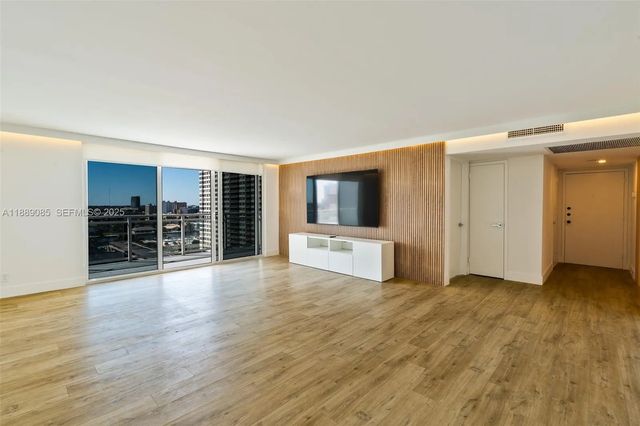 4 of 39 - 2030 S Ocean Drive #1127, Hallandale Beach, FL