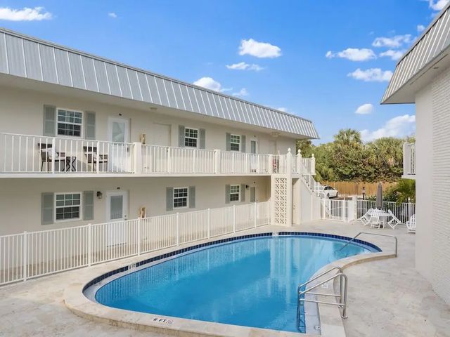 2 of 35 - 900 Jasmine Lane #10a, Vero Beach, FL