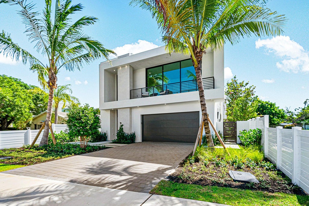 718 Lake Avenue N, Delray Beach