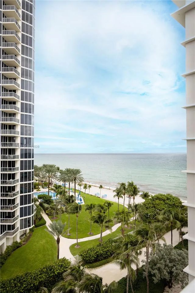 3 of 59 - 19201 Collins Avenue #720, Sunny Isles Beach, FL