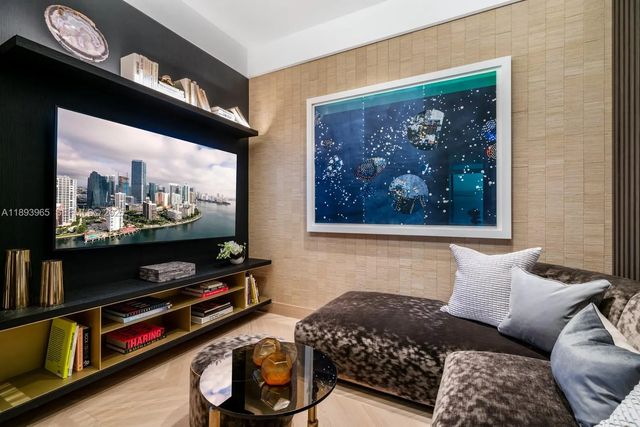 5 of 16 - 300 N Biscayne Boulevard #7803, Miami, FL