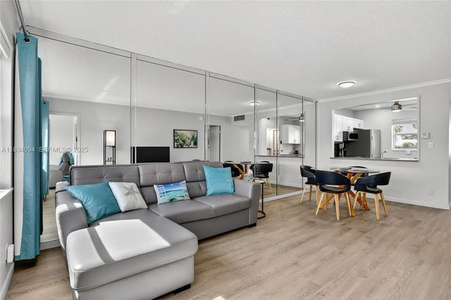 5 of 35 - 4706 Nw 36th Street #411, Lauderdale Lakes, FL