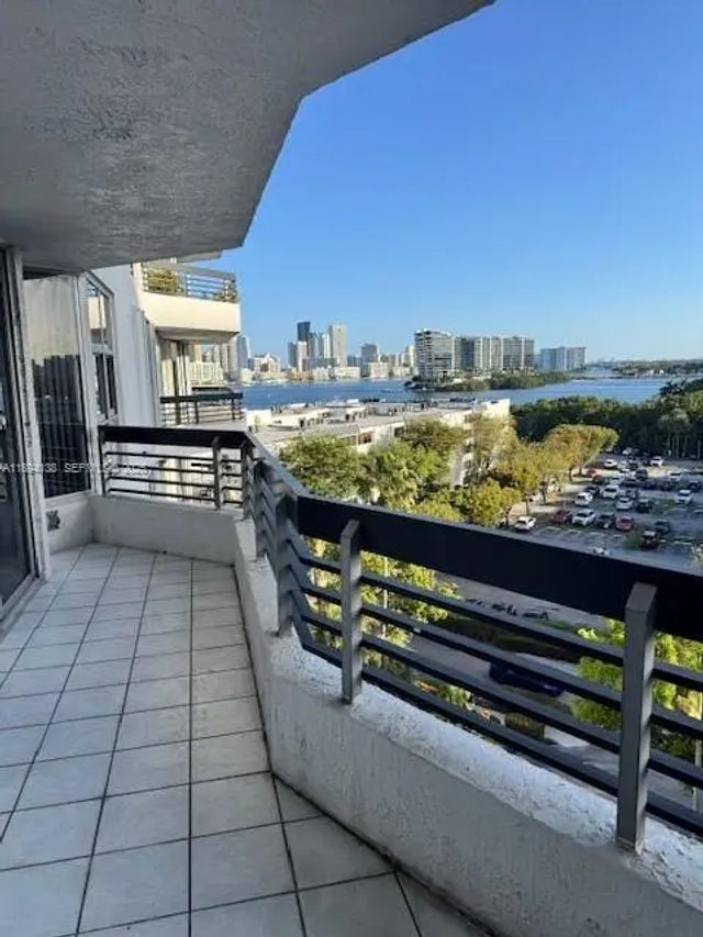 2 of 7 - 3400 Ne 192nd Street #802, Aventura, FL