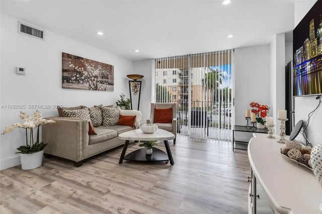 3 of 33 - 9310 Fontainebleau Boulevard #201, Miami, FL