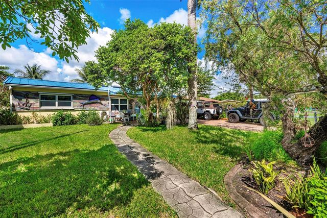 3 of 36 - 4717 Sw 35th Avenue, Dania Beach, FL