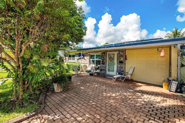 4 of 36 - 4717 Sw 35th Avenue, Dania Beach, FL