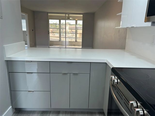 4 of 18 - 8080 N Sunrise Lakes Drive #209, Fort Lauderdale, FL