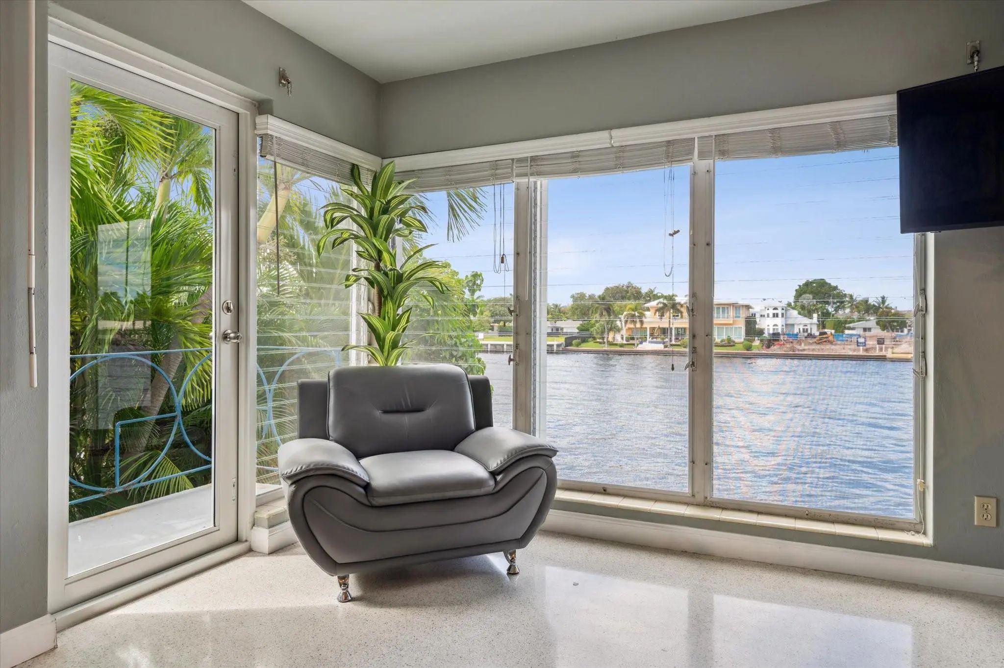 561 Bayshore Drive #1, Fort Lauderdale