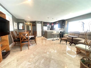 Photo of Listing #F10530517