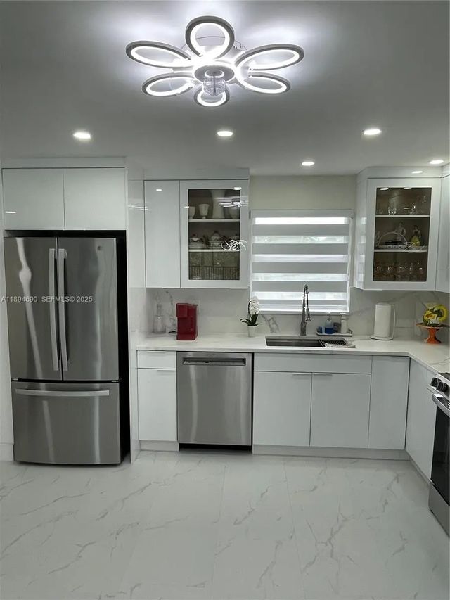 150 S Hollybrook Terrace #303, Pembroke Pines
