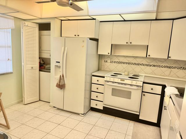 4 of 28 - 1101 Colony Point Circle #220, Pembroke Pines, FL
