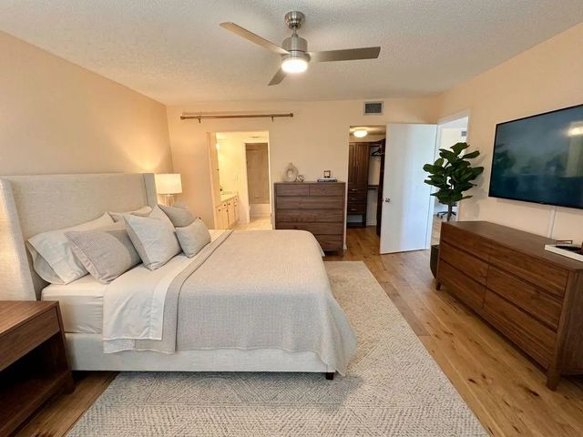 5 of 28 - 1101 Colony Point Circle #220, Pembroke Pines, FL