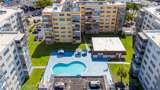 3 of 22 - 16400 Ne 17th Avenue #601, North Miami Beach, FL