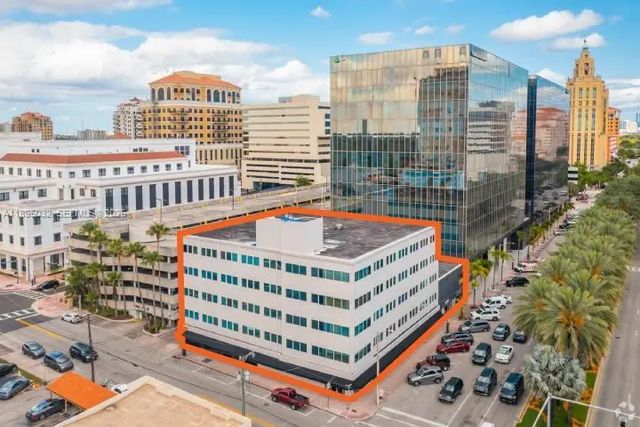 299 Alhambra Circle #275, Coral Gables