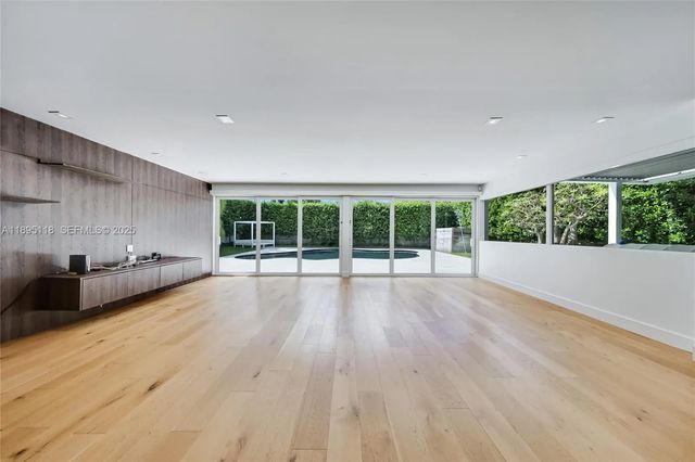 4 of 26 - 5244 Alton Road, Miami Beach, FL
