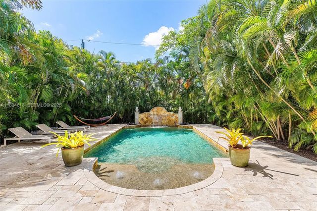 2 of 38 - 12 Ne 26th Street, Wilton Manors, FL