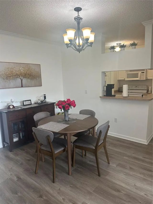 4 of 13 - 17125 N Bay Road #3402, Sunny Isles Beach, FL