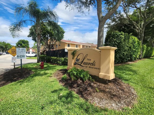 6013 10th Avenue N #208, Greenacres