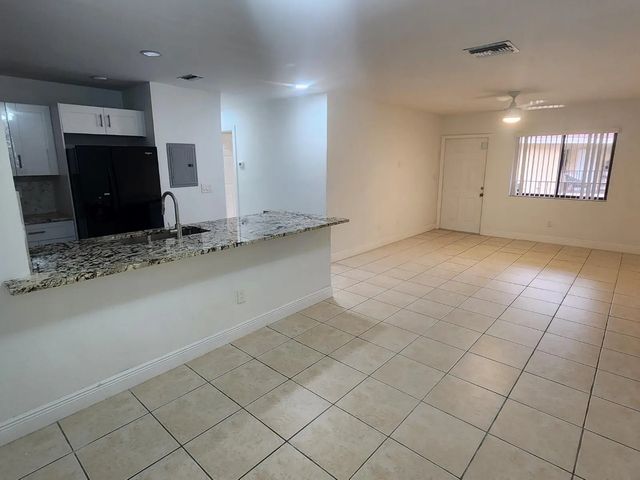 3 of 22 - 6013 10th Avenue N #208, Greenacres, FL