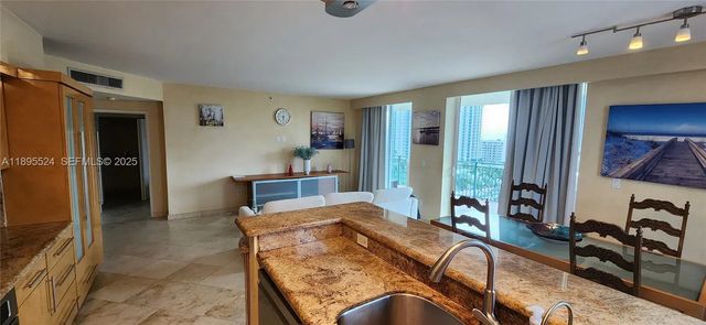 4 of 26 - 17555 Sw Atlantic Boulevard #ph2, Sunny Isles Beach, FL
