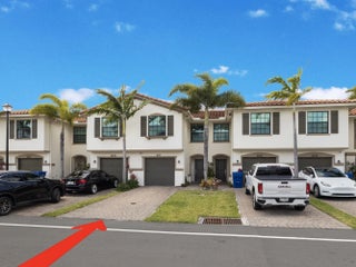 Photo of Listing #R11132057