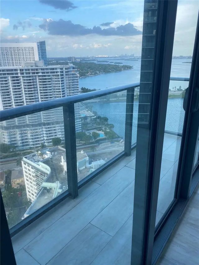 3 of 8 - 650 Ne 32nd Street #3108, Miami, FL