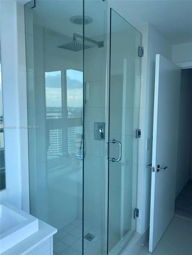 5 of 8 - 650 Ne 32nd Street #3108, Miami, FL
