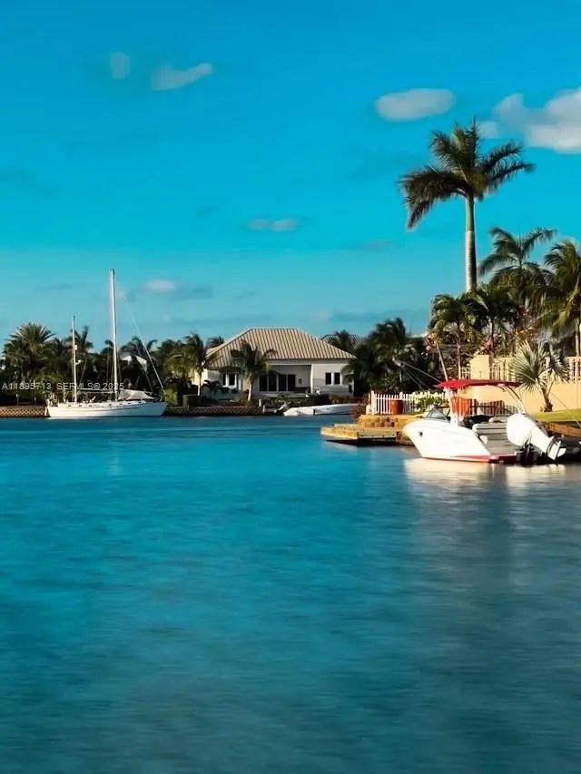 5 of 19 - 10 Arvia, Grand Harbor, Grand Cayman, Cayman Islands, , 