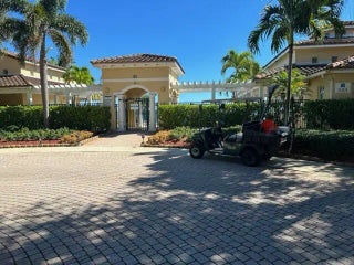 Photo of Listing #R11132116