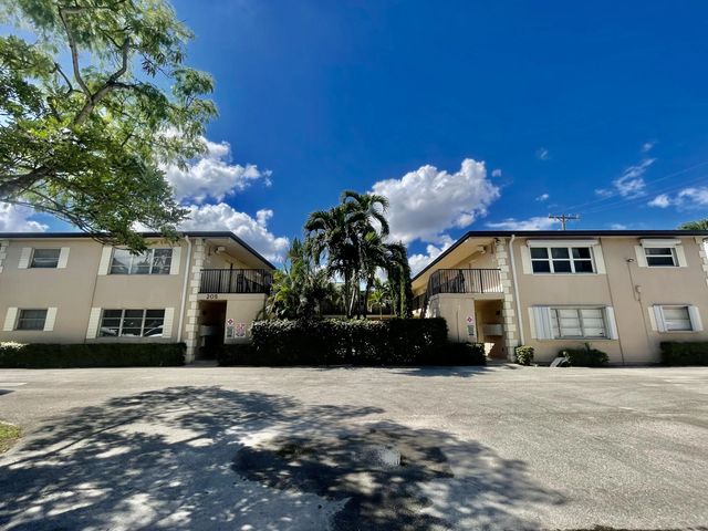 205 Ne 3rd Street #105, Boynton Beach