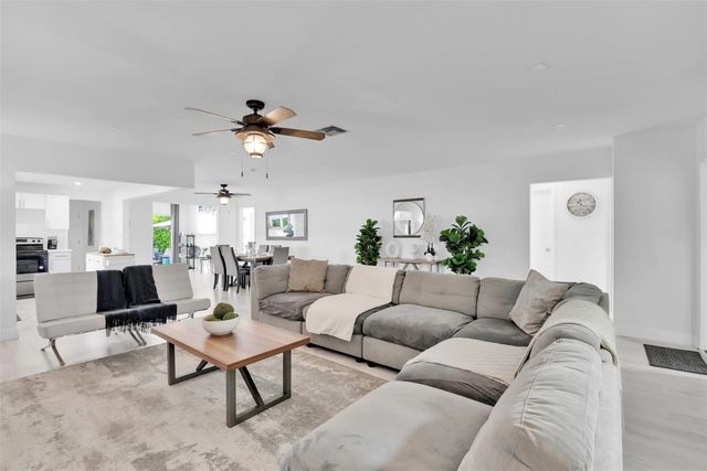 2 of 15 - 214 Se 6th Street, Dania Beach, FL