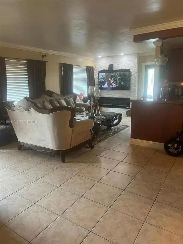 2 of 7 - 20131 Nw 14th Avenue, Miami Gardens, FL
