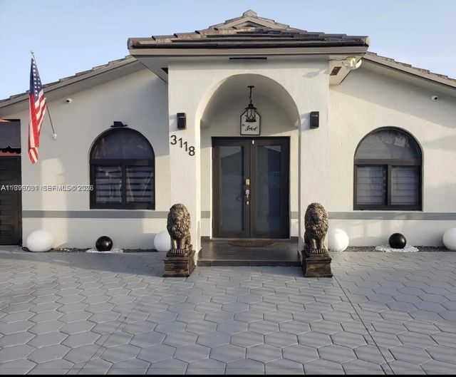 3118 W 71st Place, Hialeah