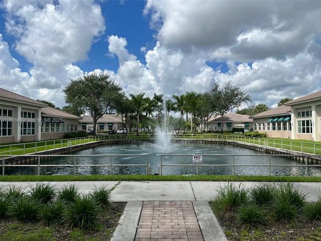 3 of 37 - 5220 S University Drive #106c, Davie, FL