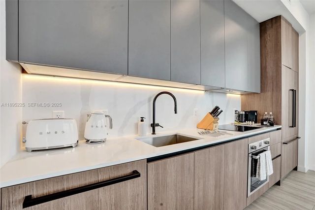 4 of 55 - 580 72nd Street #2102, Miami Beach, FL