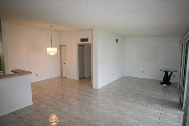 5 of 10 - 9728 S Belfort Circle #206, Tamarac, FL